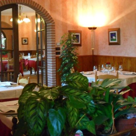 Ristorante Albergo Da Maurizio 크라반자나 외부 사진