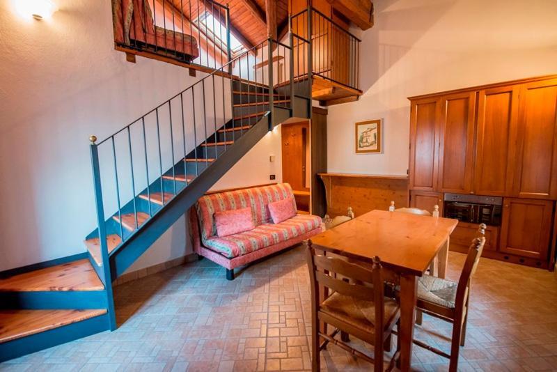 Ristorante Albergo Da Maurizio 크라반자나 외부 사진