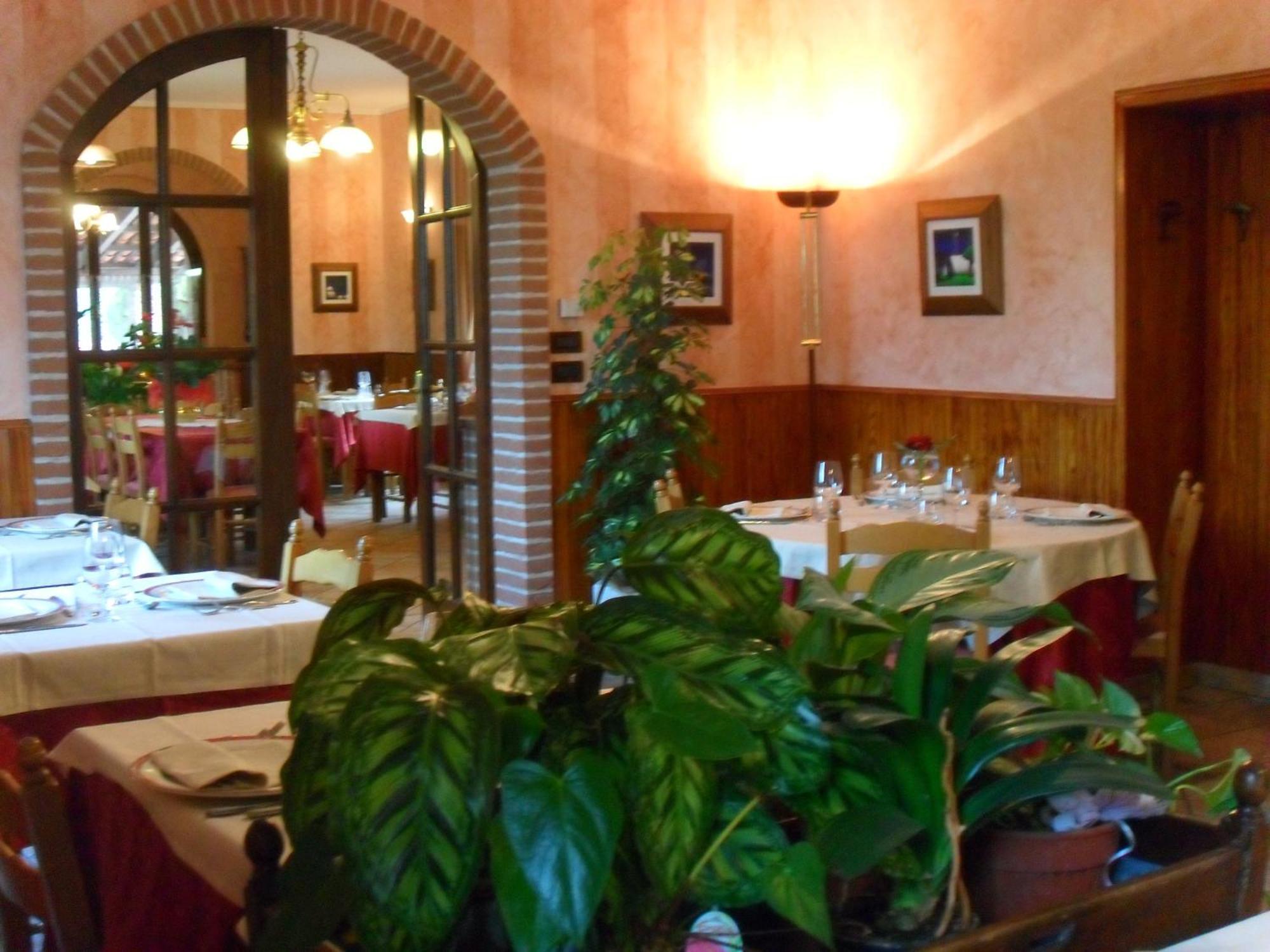 Ristorante Albergo Da Maurizio 크라반자나 외부 사진