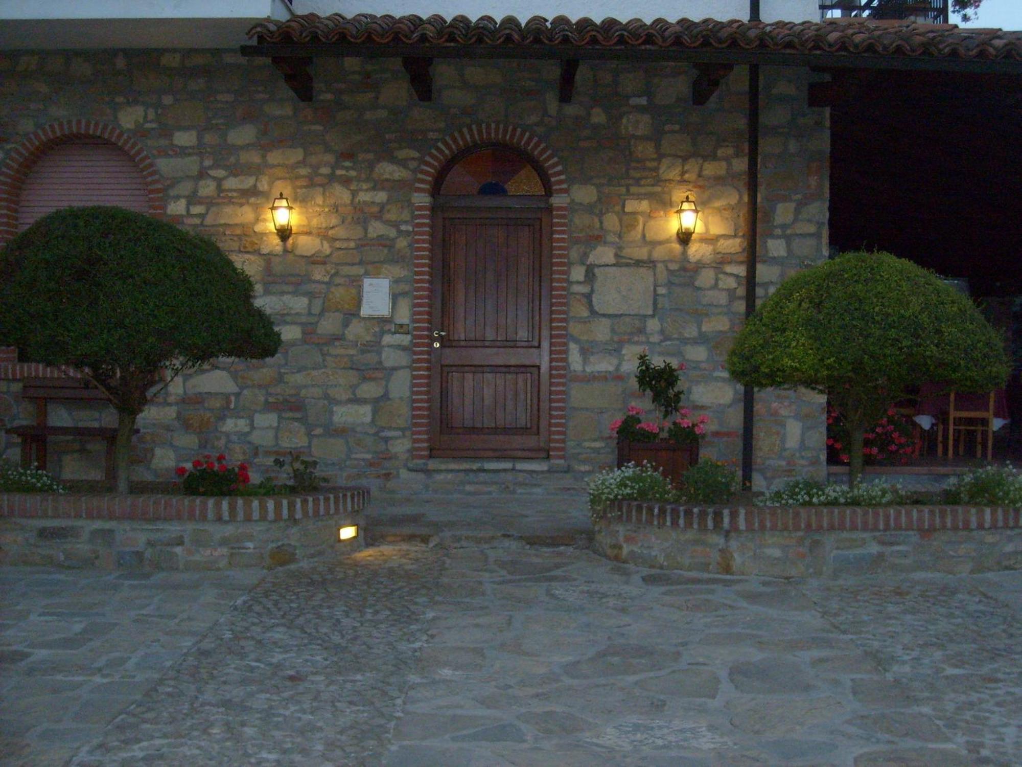 Ristorante Albergo Da Maurizio 크라반자나 외부 사진