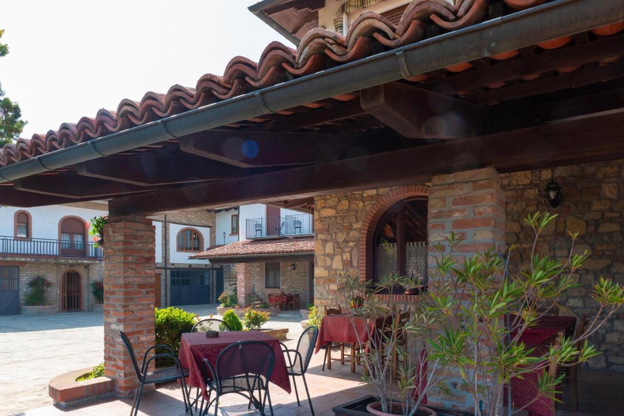 Ristorante Albergo Da Maurizio 크라반자나 외부 사진