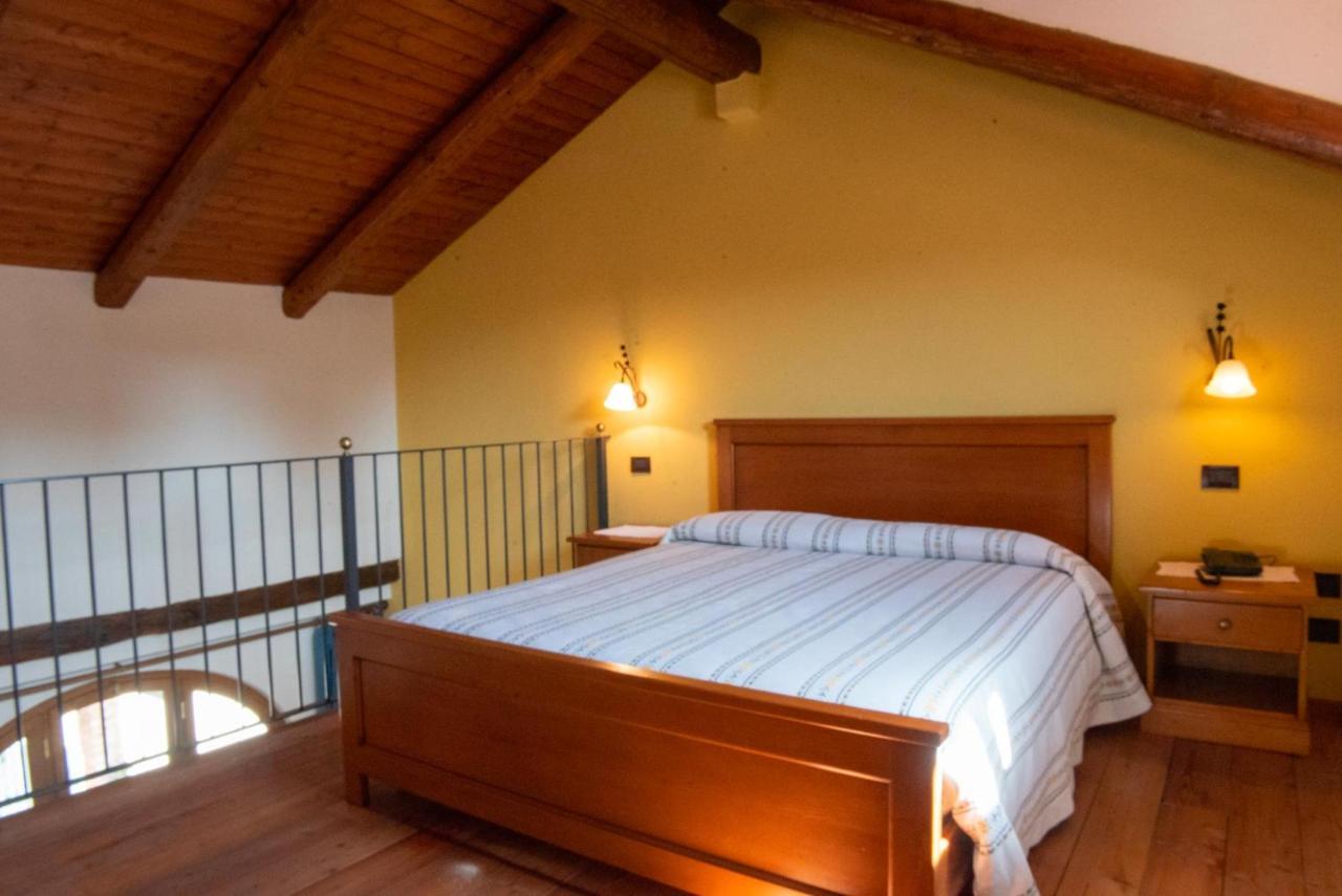 Ristorante Albergo Da Maurizio 크라반자나 외부 사진